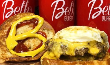Beth's Burger Bar Receives Best Burger Award