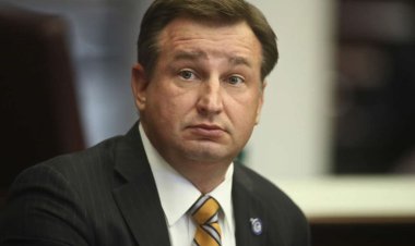 Three Arrested in Alleged Scheme to Throw Race to Brodeur