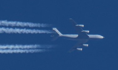 All 6 crew members killed in crash of U.S. KC-135 refueling aircraft in Iraq